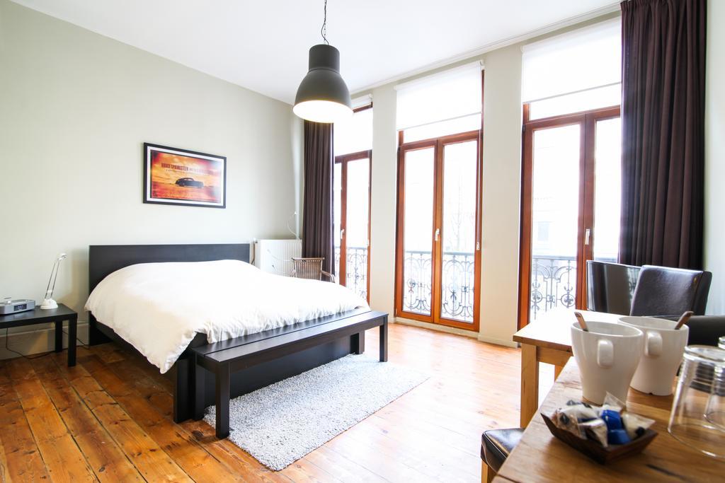 Because The Night City Lodge Antwerpen Zimmer foto