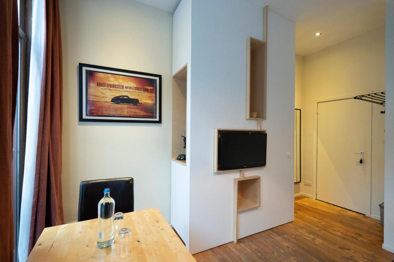 Because The Night City Lodge Antwerpen Exterior foto