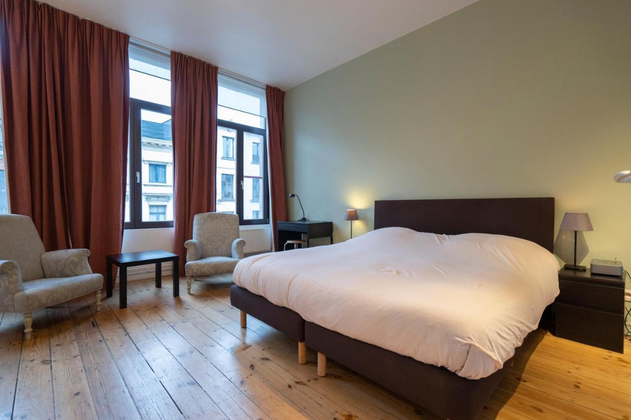 Because The Night City Lodge Antwerpen Exterior foto