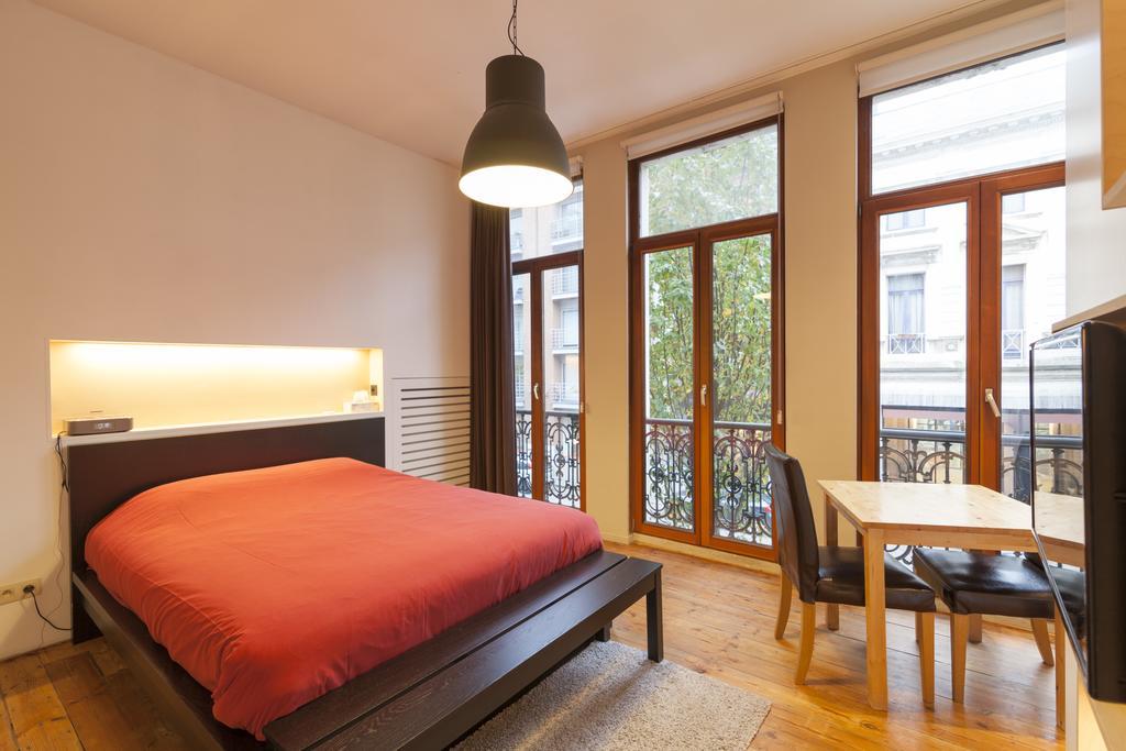 Because The Night City Lodge Antwerpen Zimmer foto