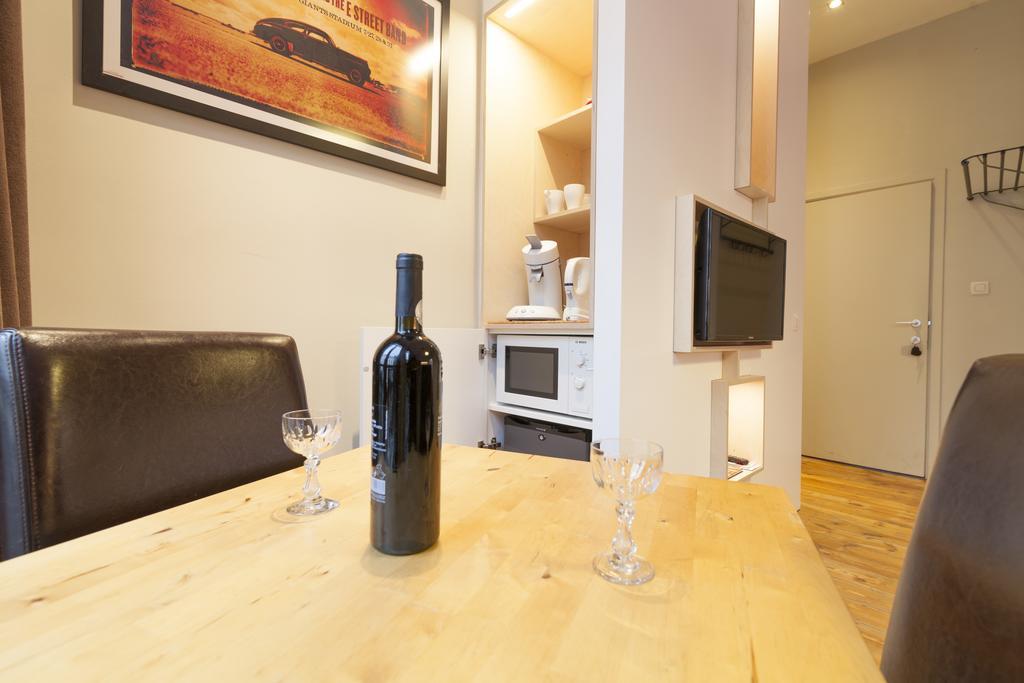 Because The Night City Lodge Antwerpen Zimmer foto