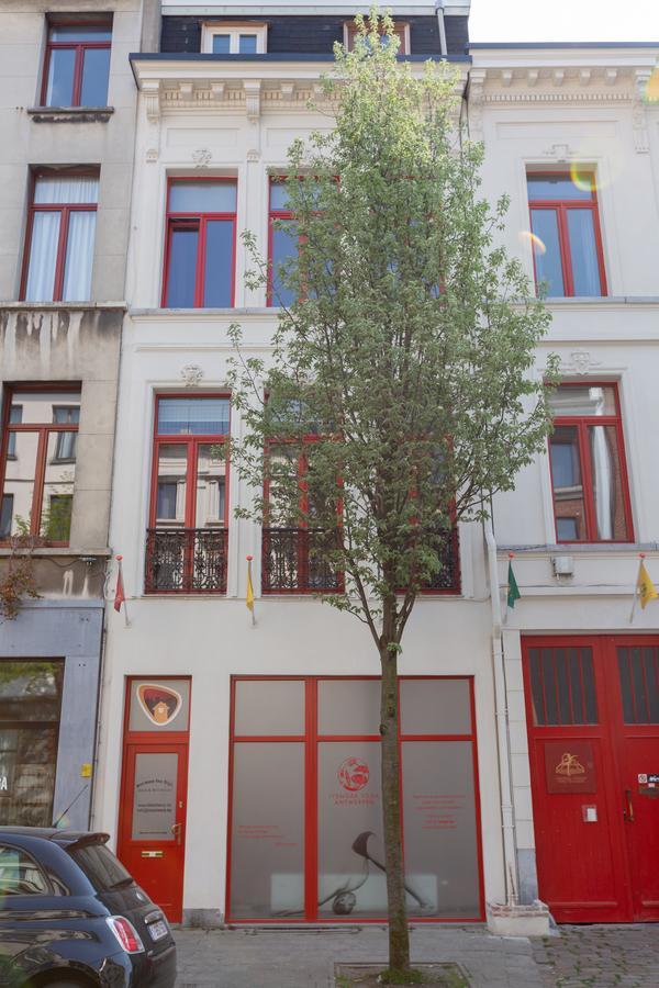 Because The Night City Lodge Antwerpen Exterior foto